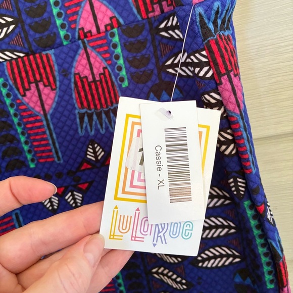 LuLaRoe Cassie Blue Feather Aztec Tribal Print Pencil Skirt Women’s Sz XL NWT - Picture 8 of 12